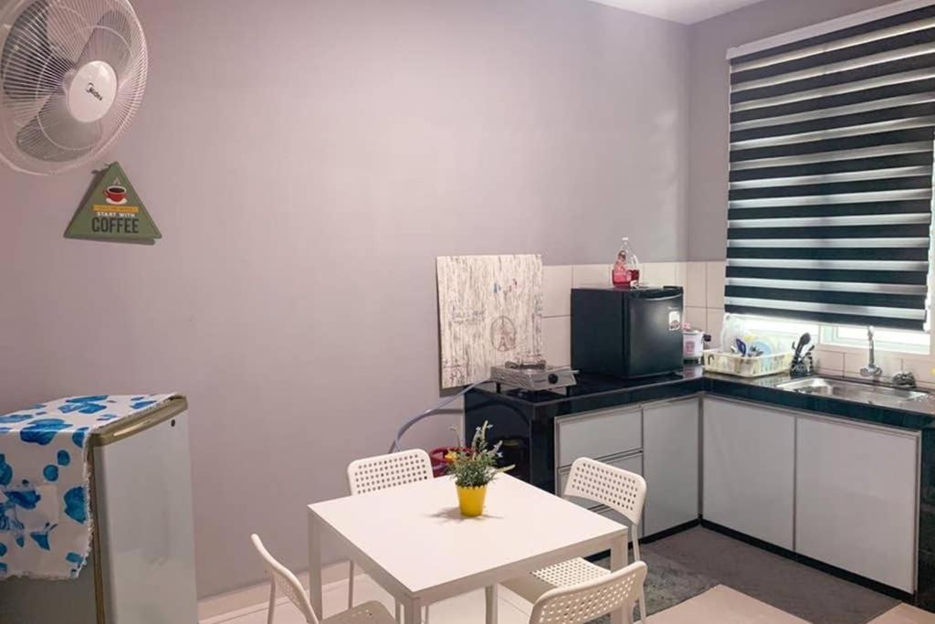 Si_Homestay4U Malacca Eksteriør bilde